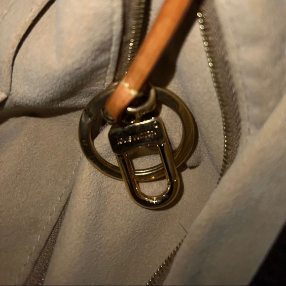 Authentic Louis Vuitton Artsy MM - Picture 7 of 12